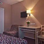 Eugenie 3* Paris