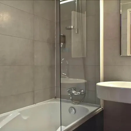 Eugenie Hotel 3*