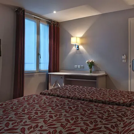 ユージェニー パリ