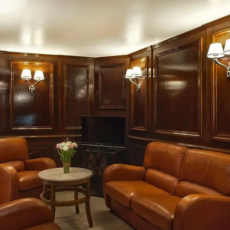 ユージェニー ホテル 3*