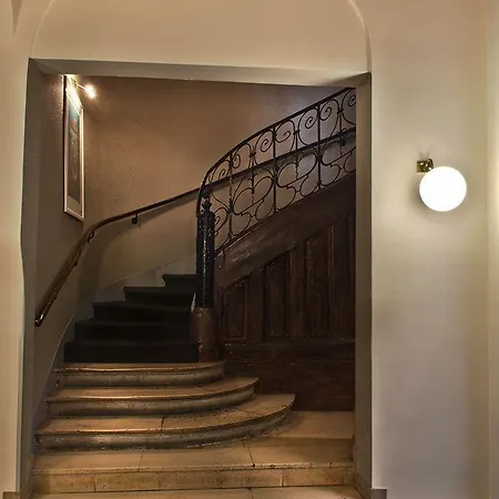 Hotel Eugenie 3*